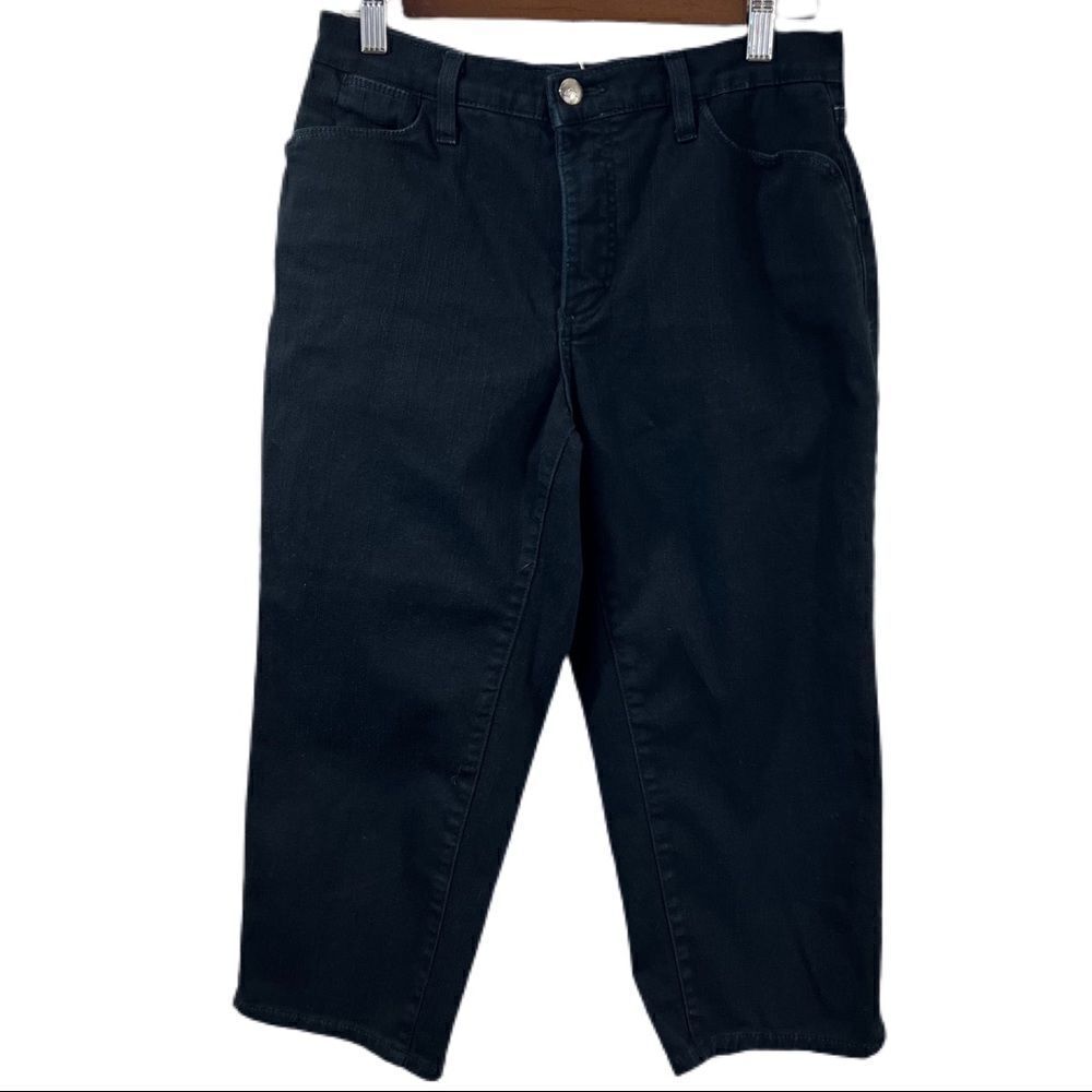 NYDJ Black Cropped Capri Jeans. Style #1709. Size 2. Good Condition!